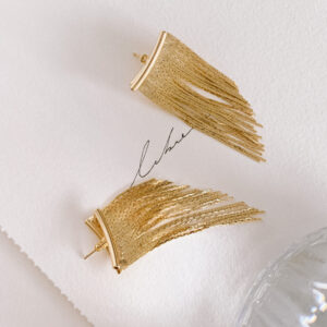Brinco earcuff franja  laminada em banho de ouro 18k. - Imagem 2