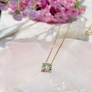 Colar cristal ametista verde cravejado cm zircônias coloridas em banho ouro 18k. - Imagem 3