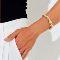 Pulseira com gomos lisa em banho ouro 18k.