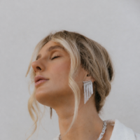 Brinco earcuff franja em ródio prata.