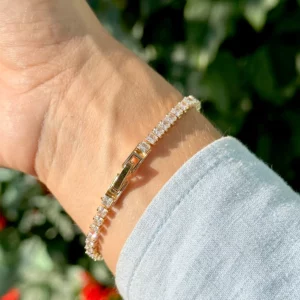 Pulseira riviera quadrada com zircônias brancas em banho ouro 18k. - Imagem 2