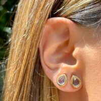 Brinco gota cristal tanzanita banho ouro 18k .
