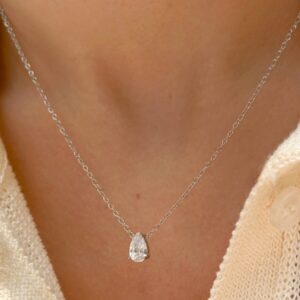 Colar gota zircônia branca em Prata 925.