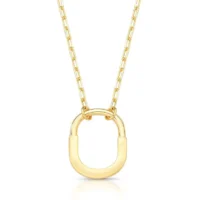 Colar com pingente oval vazado liso em banho ouro 18k.
