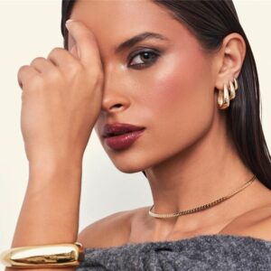 Colar em malha laminada lisa trançado em banho ouro 18k. - Imagem 3
