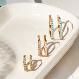 Argola com zircônias rosa em banho ouro 18k. - Imagem 2