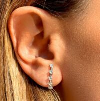 Brinco earcuff com 5 pontos de zircônia em Prata 925.