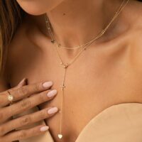 Colar Gravatinha Corações, Nossa Senhora Aparecida, Espiríto Santo, e Cruz com Zircônias Brancas  Banho de Ouro 18k.