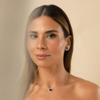 Conjunto oval lápis lazuli cravejado com zircônias brancas em banho ouro 18k.