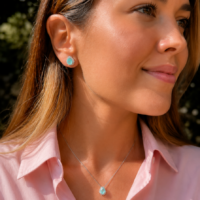 Conjunto gota esmeralda fusion cravejado em Prata 925.