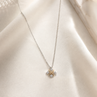 Colar com pingente cristais em Prata 925.